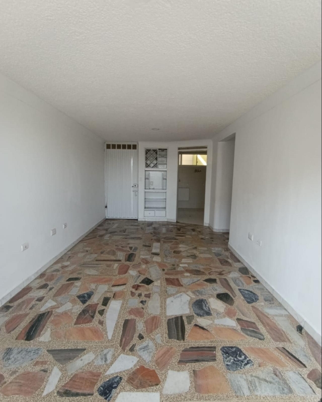 ARRIENDO APARTAMENTO BARRIO SAN ALONSO_3