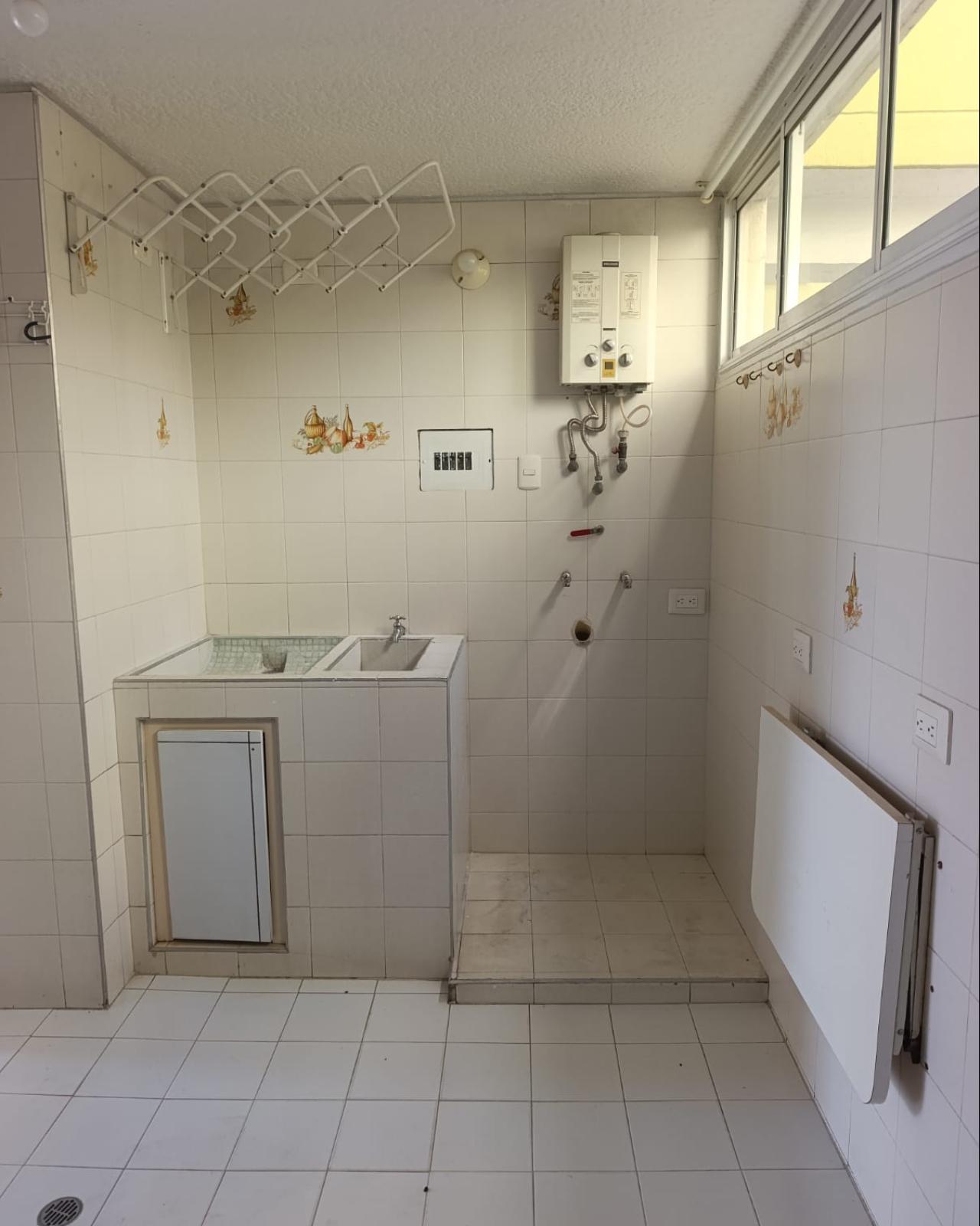 ARRIENDO APARTAMENTO BARRIO SAN ALONSO_5